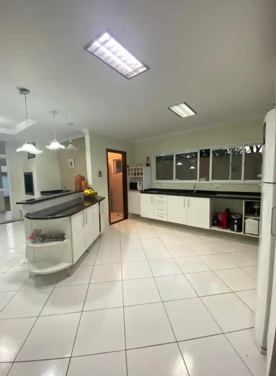 Sobrado Espacoso Em Santa Felicidade Curitiba Exterior photo